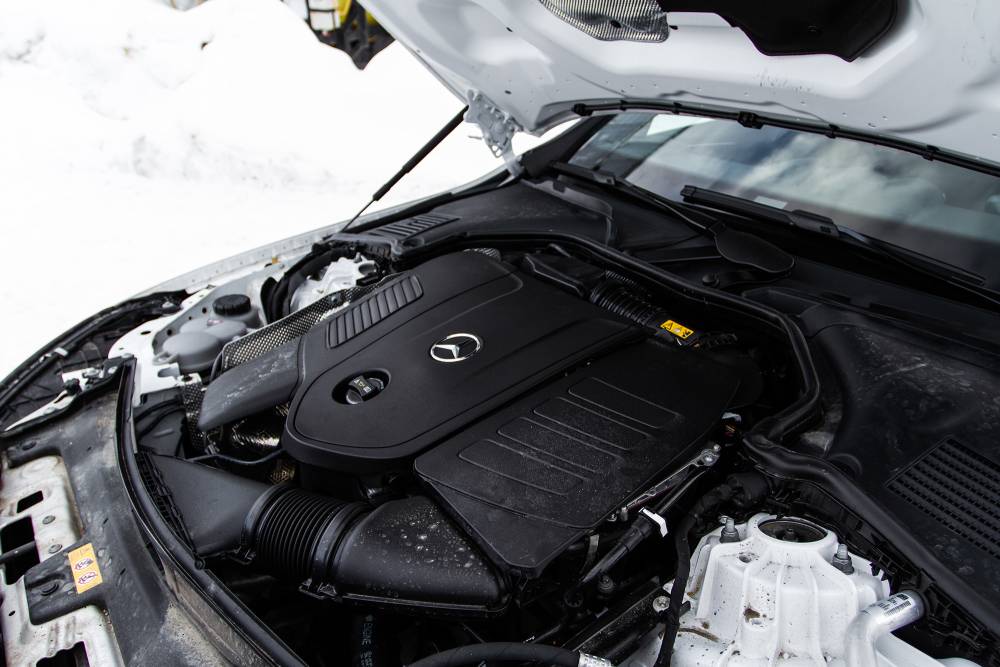 Garage Mercedes à 974
