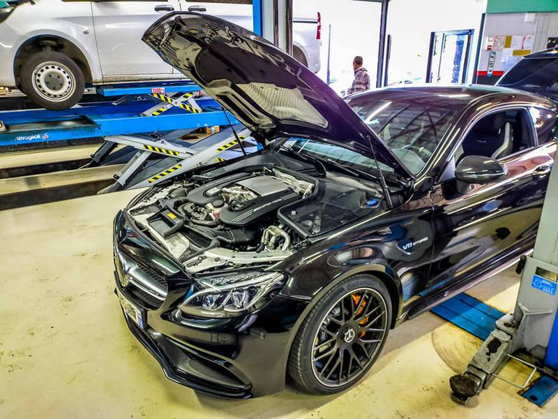 Mercedes C63 AMG coupé - 3